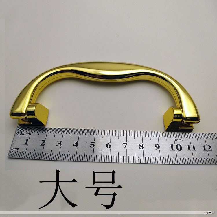 60T-1300T 常见注塑机的纯注塑加工费(单位:元/小时,仅供参考)如下:60T40,90T40,120T45,160T50,200T55,250T60,280T65,320T68,380T70,470T80,530T90,600T95,700T105,800T115,900T120,1000T135,1200T140,1300T160。 60T-1300T 常见注塑机的纯注塑加工费(单位:元/小时,仅供参考)如下:60T40,90T40,120T45,160T50,200T55,250T60,280T65,320T68,380T70,470T80,530T90,600T95,700T105,800T115,900T120,1000T135,1200T140,1300T160。