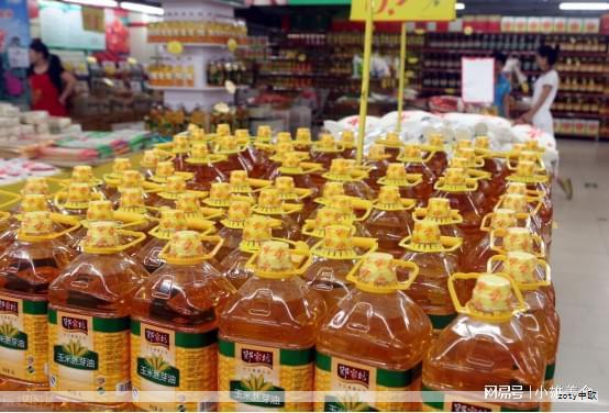 由于PET瓶具备良好安全性与成本优势，在果汁、