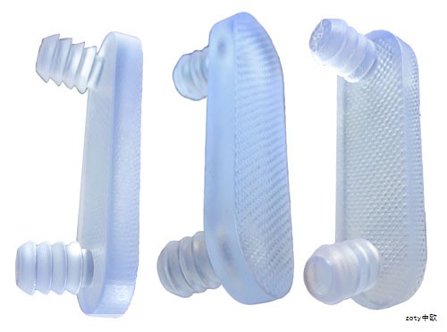 随着科技的发展,越来越多的电子设备进入日常生活,常见包括游戏手柄、耳机、家用电器外壳和遥控器等。经过一段时间的使用,受环境因素和手汗影响,塑料部件往往会出现老化、表面粘手的问题,影响体验并让设备显得陈旧。于是很多人不得不更换配件,带来额外支出和资源浪费。 随着科技的发展,越来越多的电子设备进入日常生活,常见包括游戏手柄、耳机、家用电器外壳和遥控器等。经过一段时间的使用,受环境因素和手汗影响,塑料部件往往会出现老化、表面粘手的问题,影响体验并让设备显得陈旧。于是很多人不得不更换配件,带来额外支出和资源浪费。