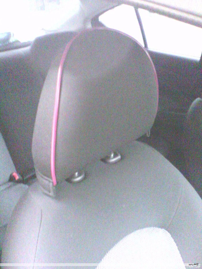 在现代制造领域,塑料提手广泛应用于购物袋、箱包、家具等产品中,其功能不仅限于搬运和支撑,还需具备优异的拉伸性能与耐久性。拉伸测试是评估塑料提手质量与性能的关键手段,能够帮助企业确认使用过程中的承载能力,并为材料选型与结构设计提供关键数据支持。 在现代制造领域,塑料提手广泛应用于购物袋、箱包、家具等产品中,其功能不仅限于搬运和支撑,还需具备优异的拉伸性能与耐久性。拉伸测试是评估塑料提手质量与性能的关键手段,能够帮助企业确认使用过程中的承载能力,并为材料选型与结构设计提供关键数据支持。