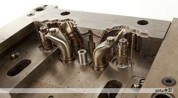 一、单项选择题（请在答题卡相应位置把英文字