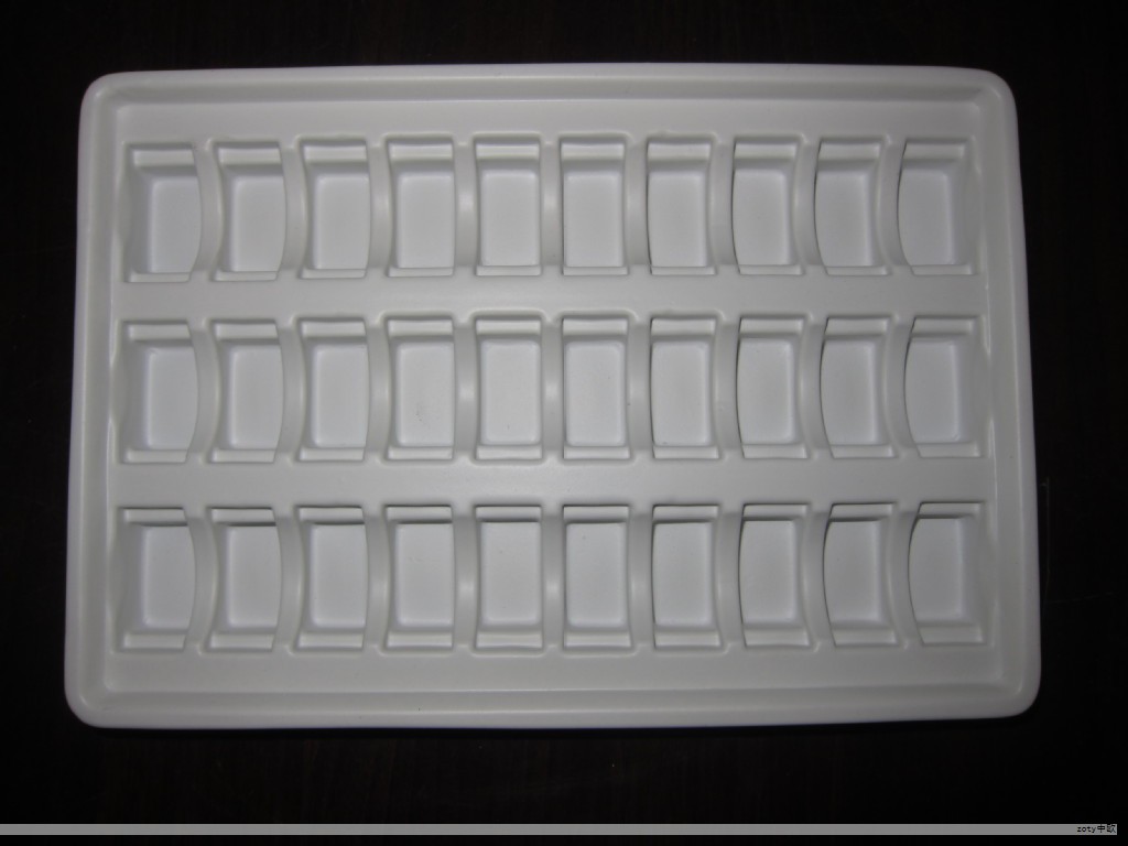 纸箱提手具有很高的再利用价值,能在日常生活中带来不少便捷。下面整理五个简单实用的改造思路,人人都能动手试试。 纸箱提手具有很高的再利用价值,能在日常生活中带来不少便捷。下面整理五个简单实用的改造思路,人人都能动手试试。