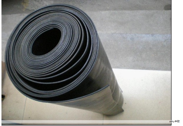 遇到把手断裂时,第一时间停止单手提拉,改用替代搬运方式并及时联系水站更换。 遇到把手断裂时,第一时间停止单手提拉,改用替代搬运方式并及时联系水站更换。