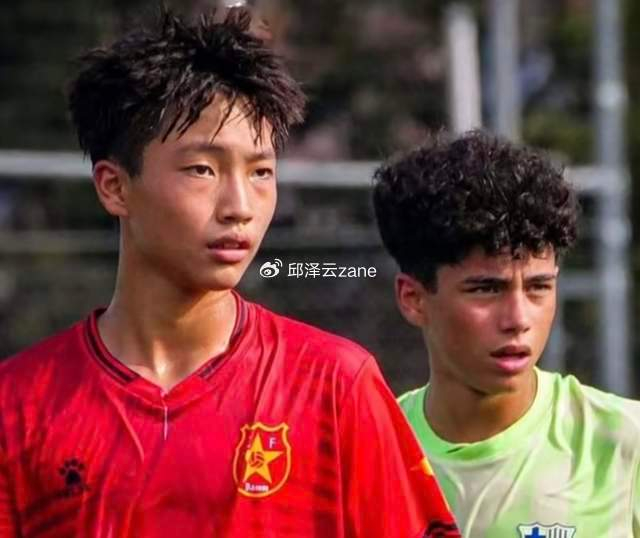 14岁中国球员李昊炎签约巴萨青训创历史