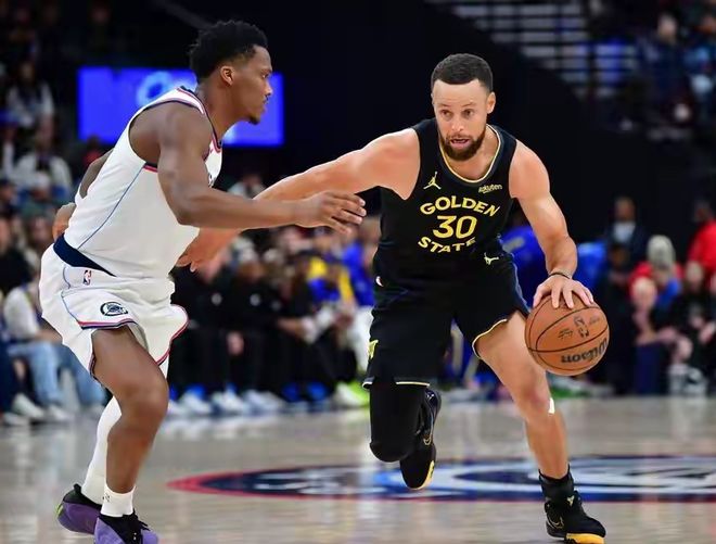 勇士收官战不敌快船遭遇三连败 库里24分难救主