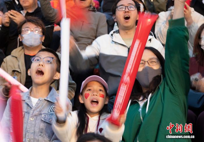 2026宁夏足球超级联赛正式开幕 球迷热情点燃银川